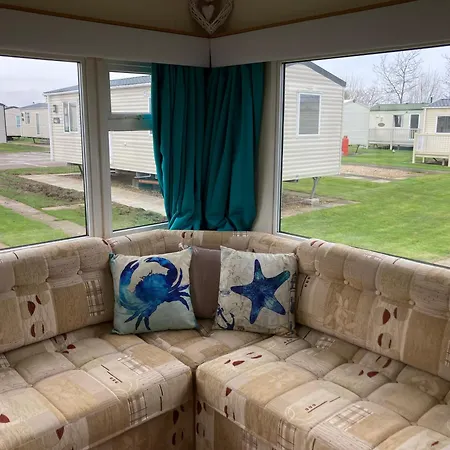 Pet Friendly Holiday Home On Golden Palm Skegness Exterior photo