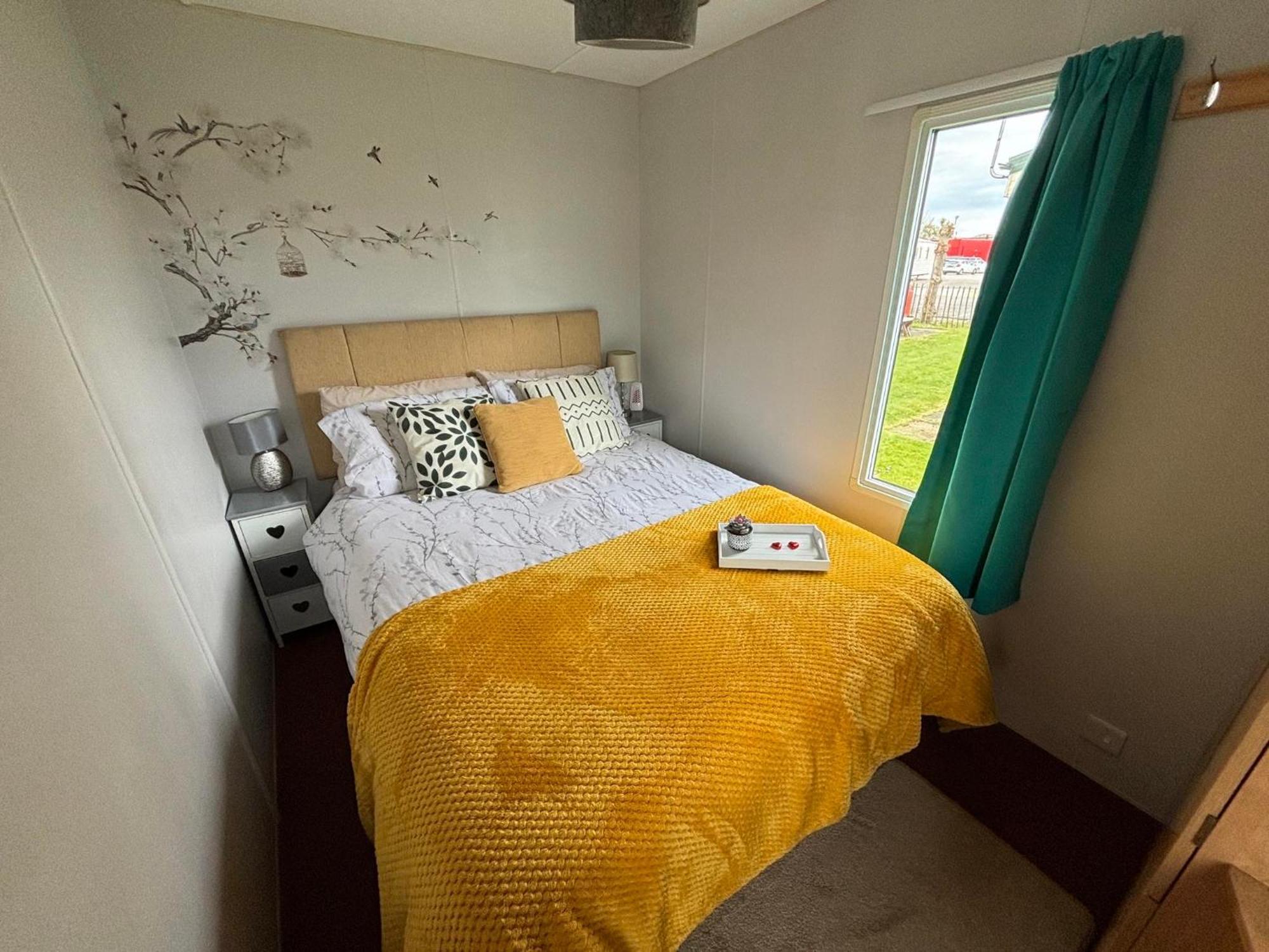 Pet Friendly On Golden Palm *